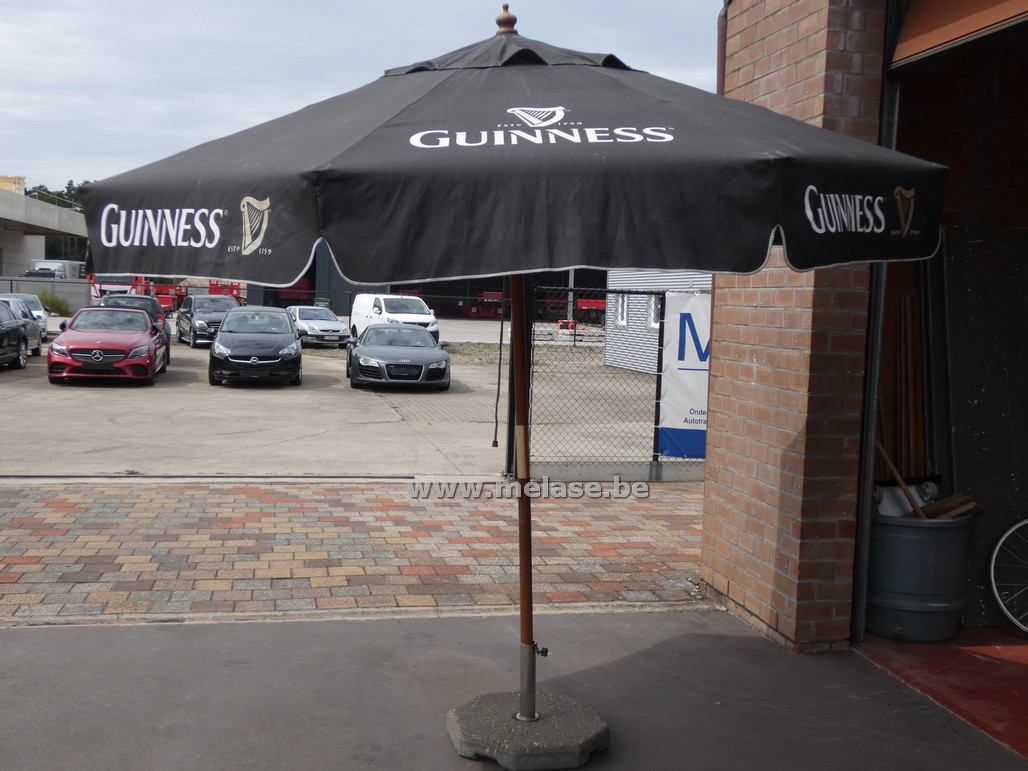 Parasol "Guiness"