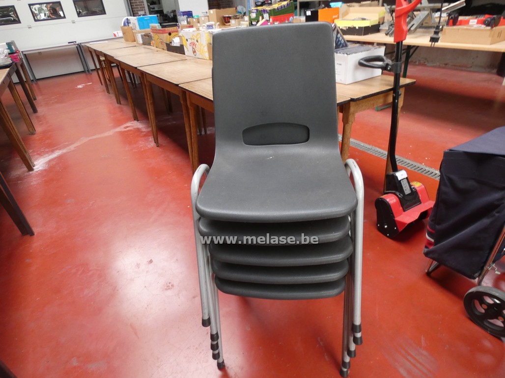 Stoelen "stapelbaar"