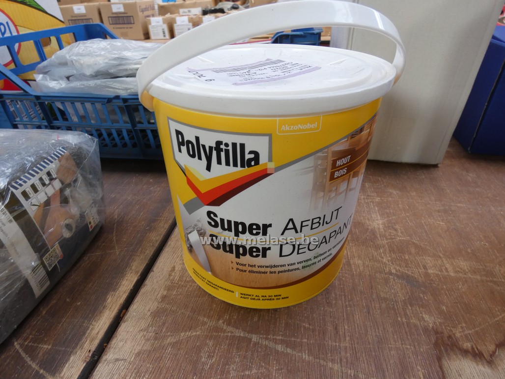 Afbijtmiddel voor hout "Polifilla"