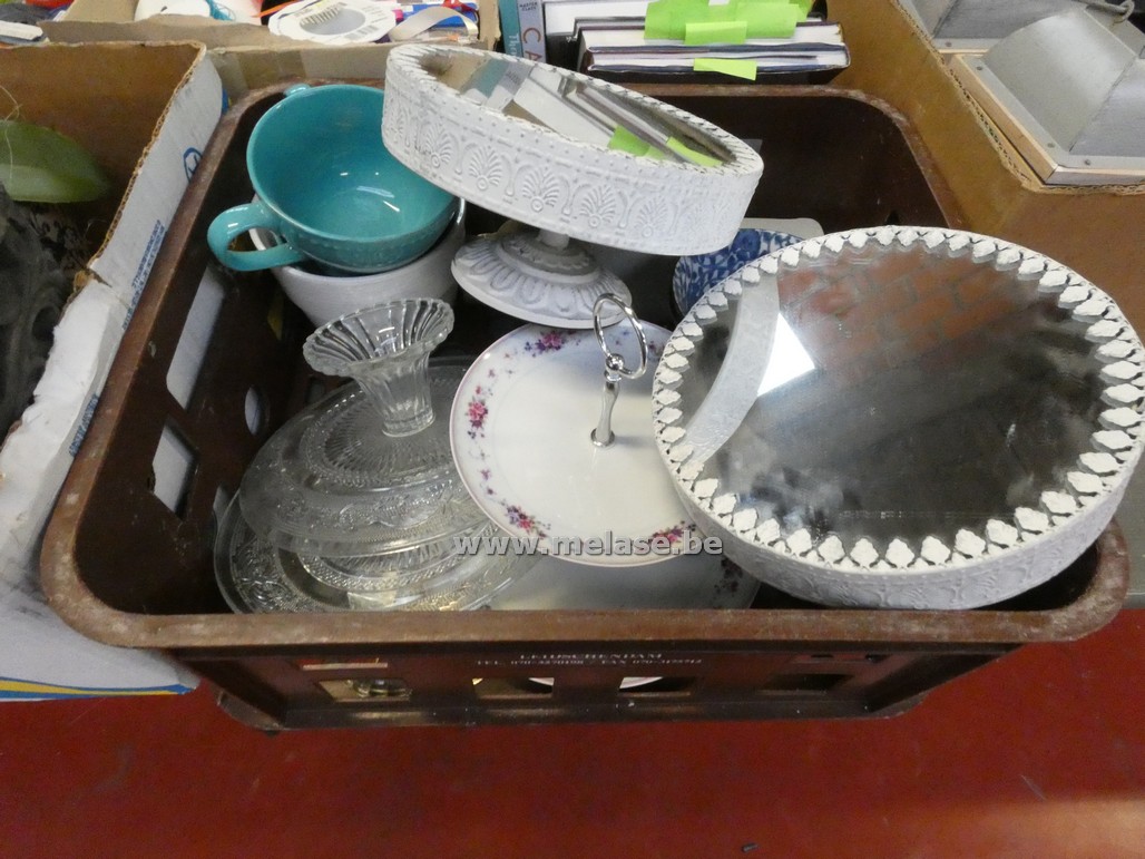Taartstaanders en decoratiemateriaal