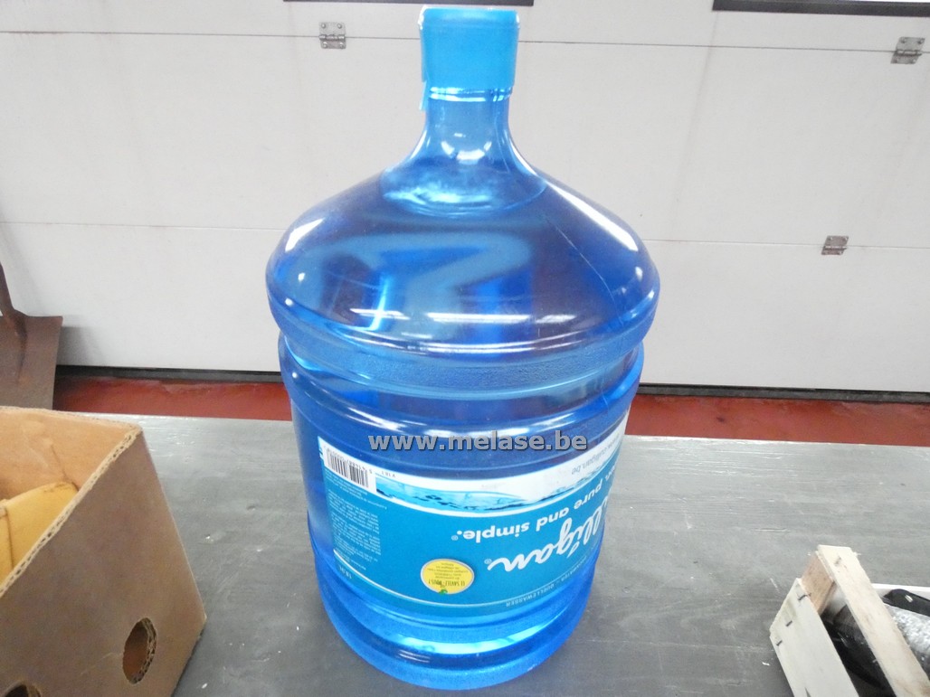 Fles bronwater "18,9L"