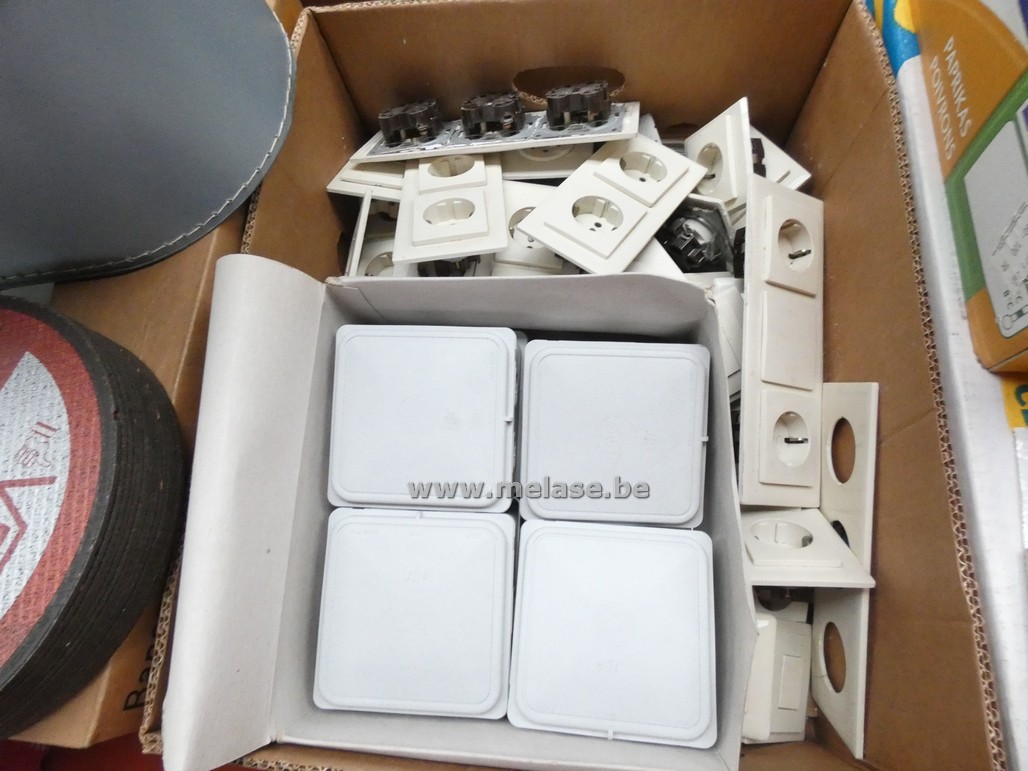 Schakelaars en stekkers