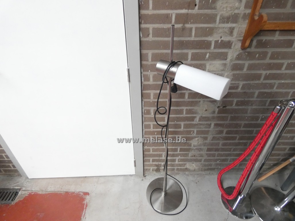 Leeslamp op voet