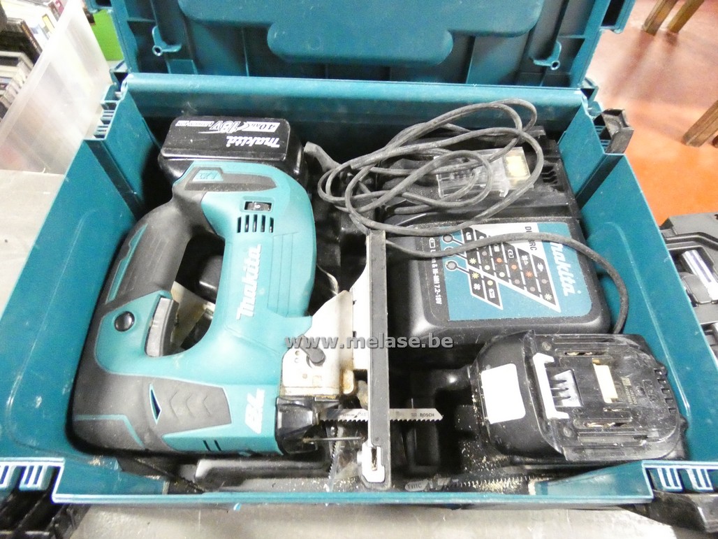 Decoupeerzaag "Makita"