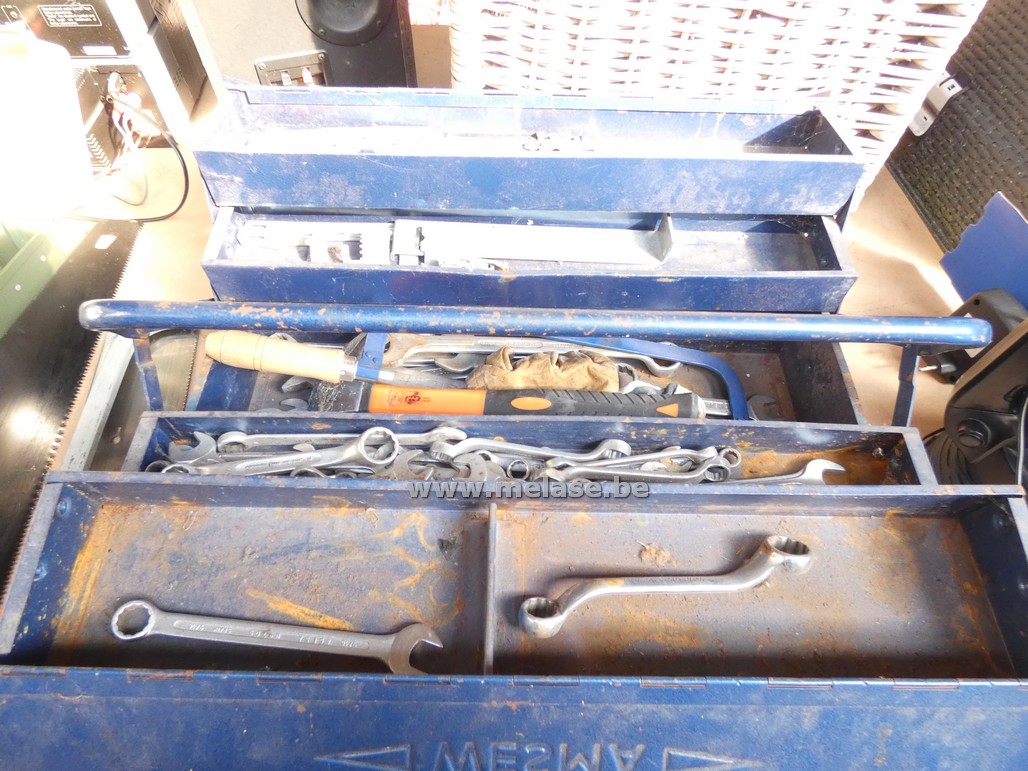 Metalen gereedschapskoffer + inhoud