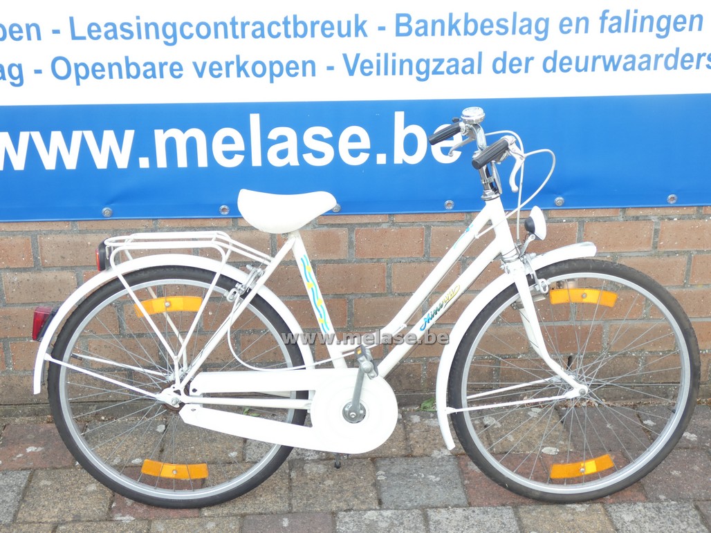 Meisjesfiets "Minerva"