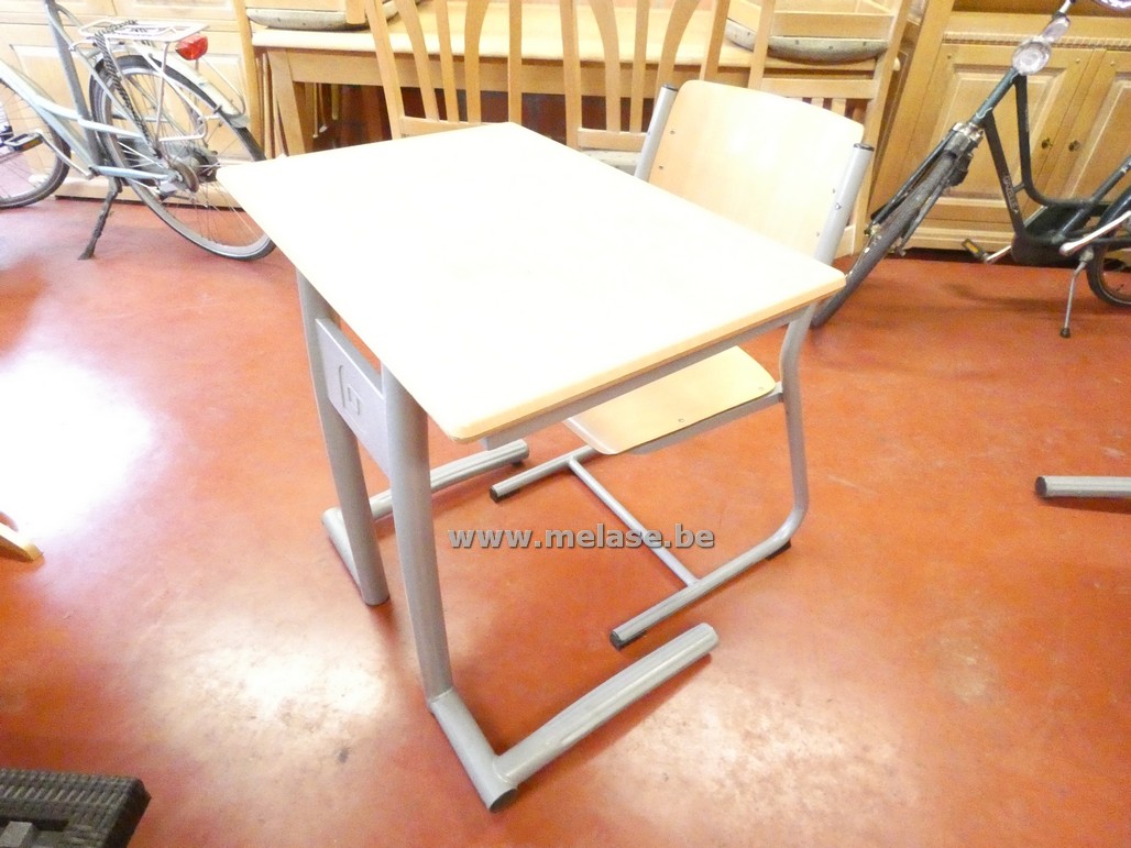 Lessenaar + stoel