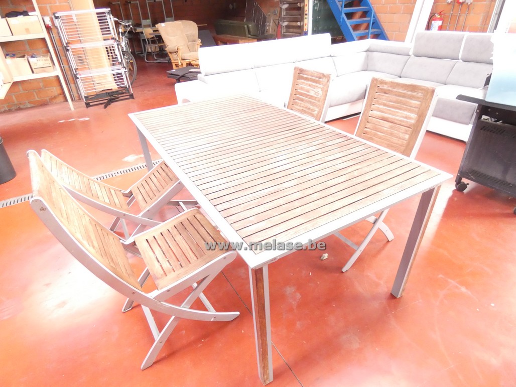 Tuintafel + 4 stoelen
