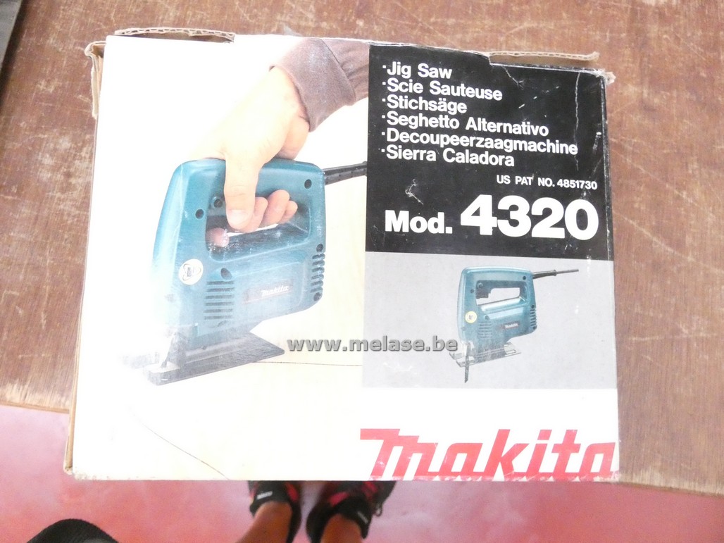Decoupeerzaag "Makita"