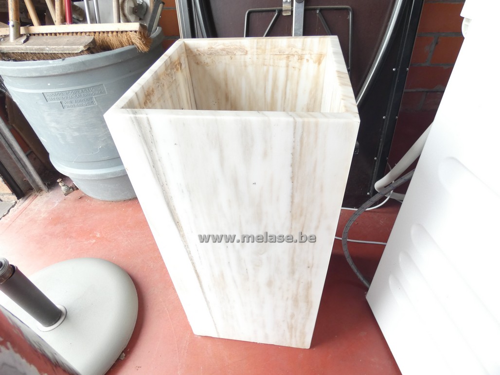 Ecru stenen bloempot