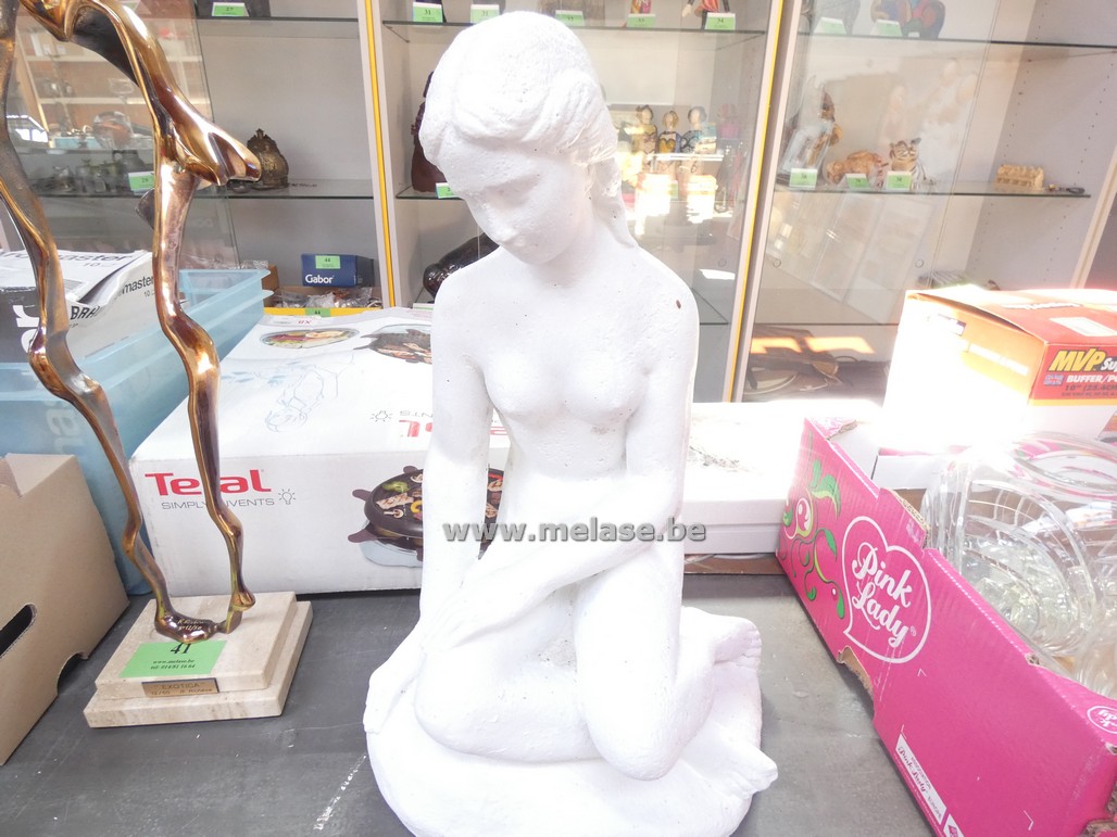Beeld "dame in plaaster"