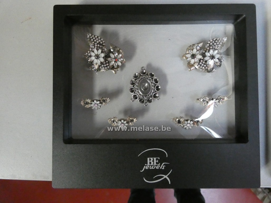 Juweeltjes "BE Jewels"