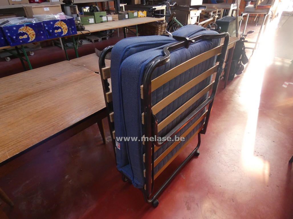 Logeerbed op wielen