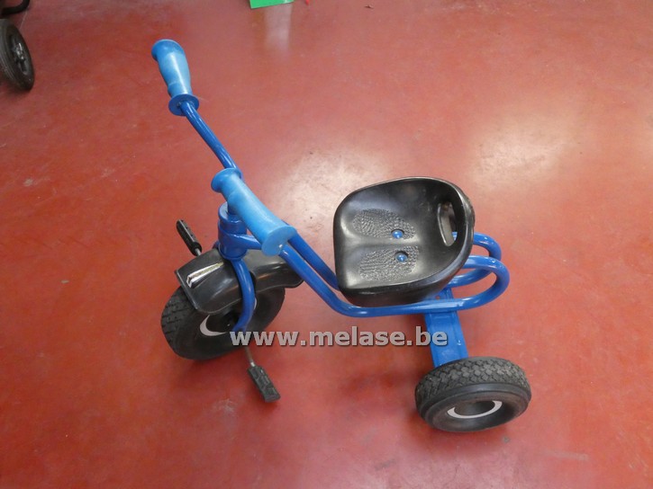 Kinderfietsje "blauw"
