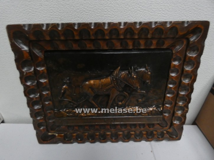 Houtsnijwerk "boerenpaarden"
