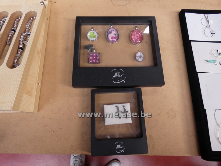 Hangertjes en oorhangers "BE Jewels"