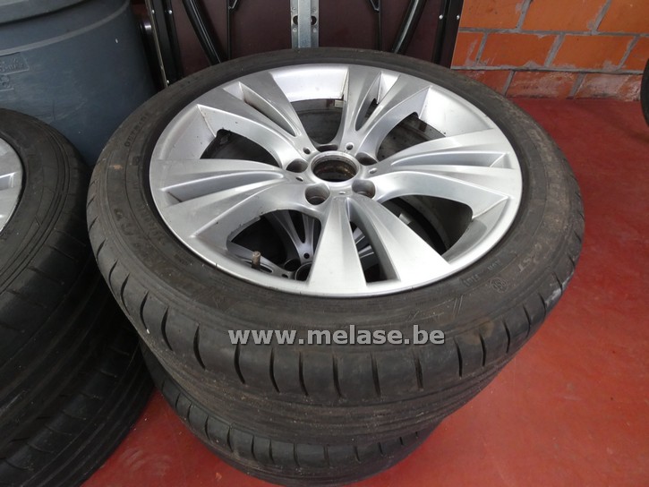 Autobanden met velg "Dunlop"