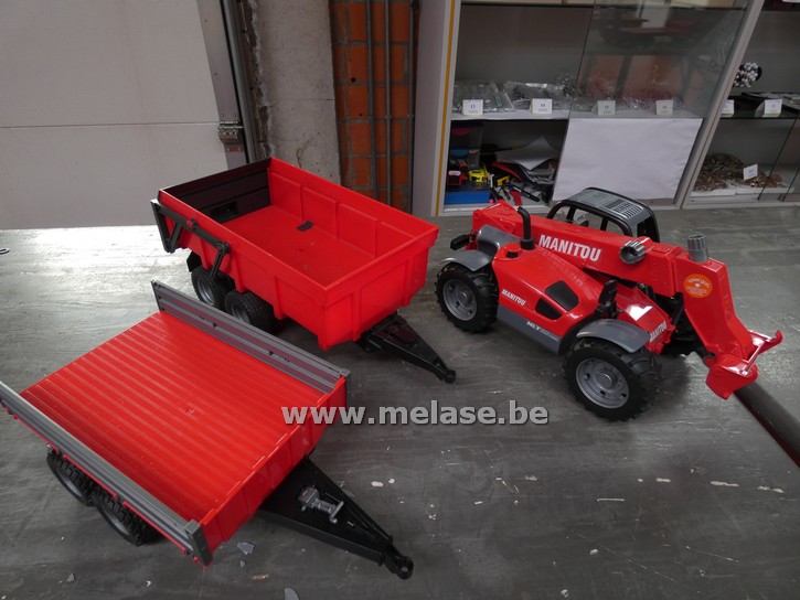 Verrijker met aanhangwagens "Bruder - Manitou"