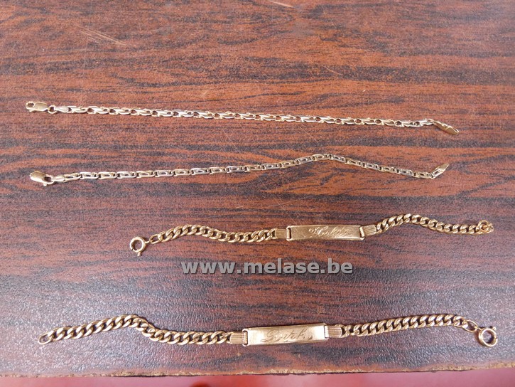 Halskettingen en armbanden "goud"
