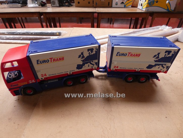 Vrachtwagen + aanhangwagen "Euro Trans"