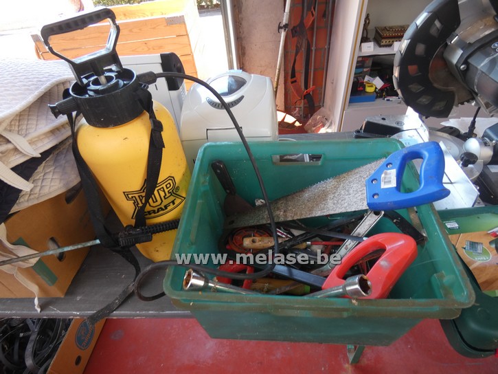 Plastieken bak "divers handgereedschap"