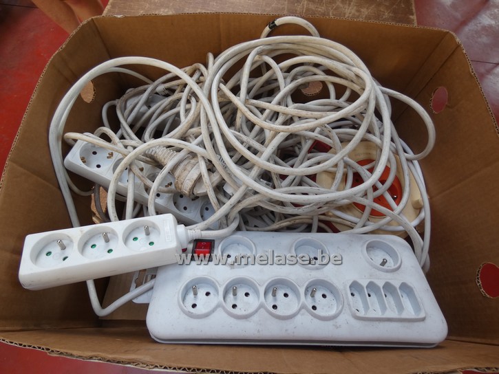 Verlengkabels en contactdozen