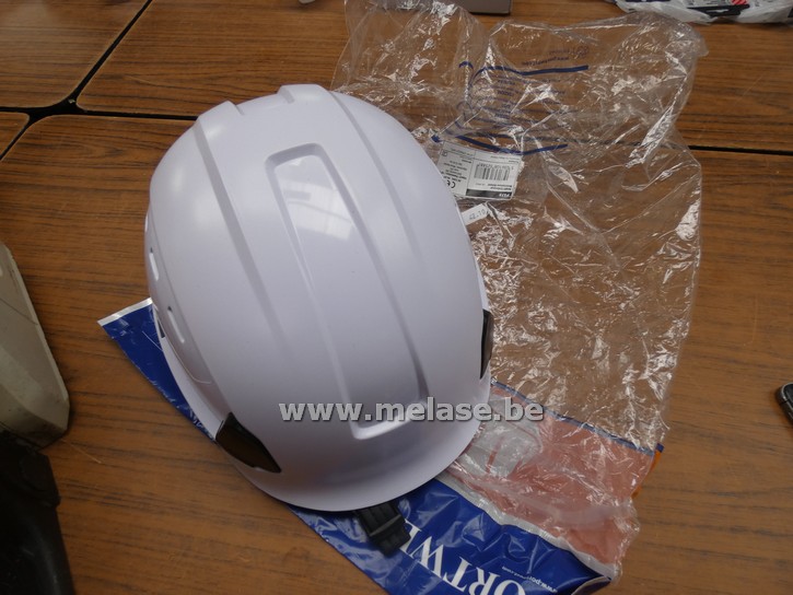 Witte veiligheidshelm "Safety Helmet"