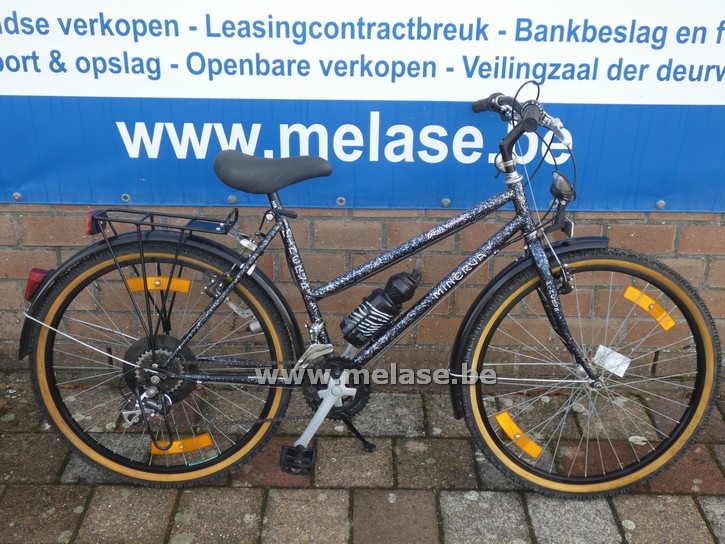 Damesfiets "Minerva"