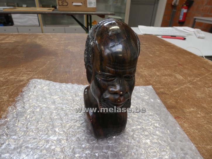 Afrikaanse mannenbuste