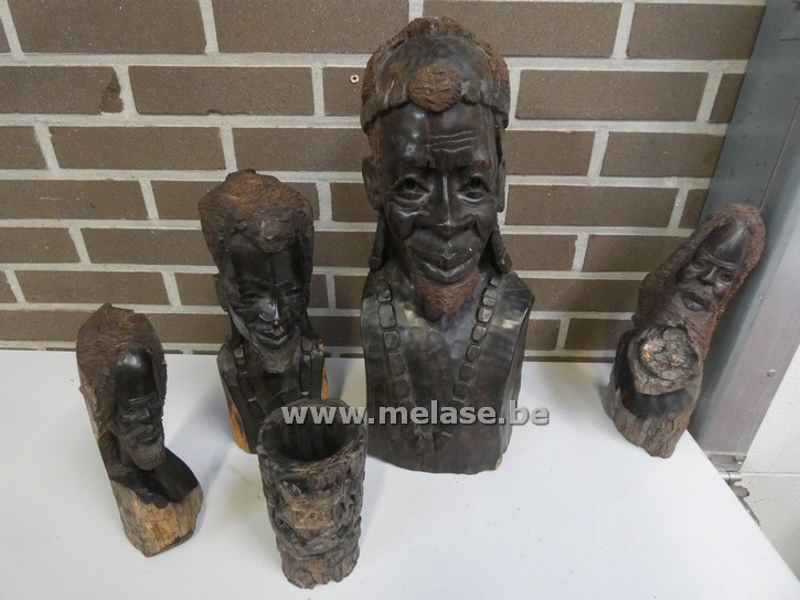 Afrikaanse mannenbusten