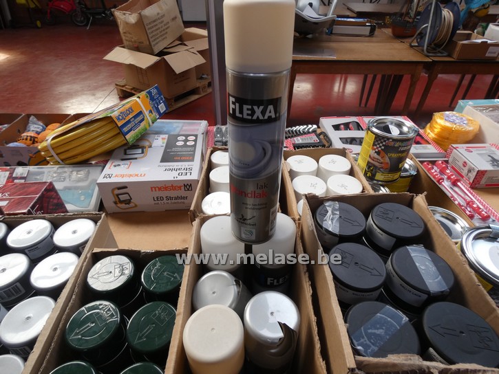 Spuitbussen "grondlak Flexa"