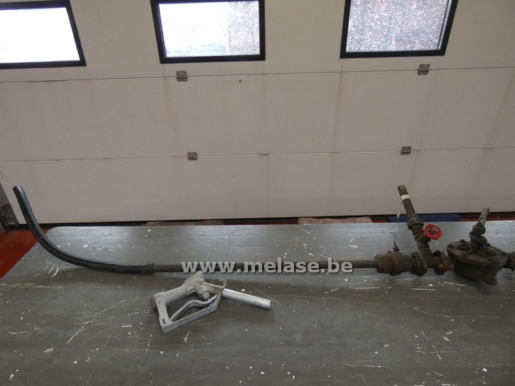 Manuele dieselpomp met pistool