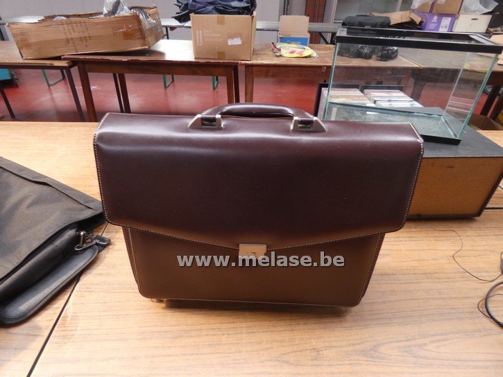Lederen aktentas