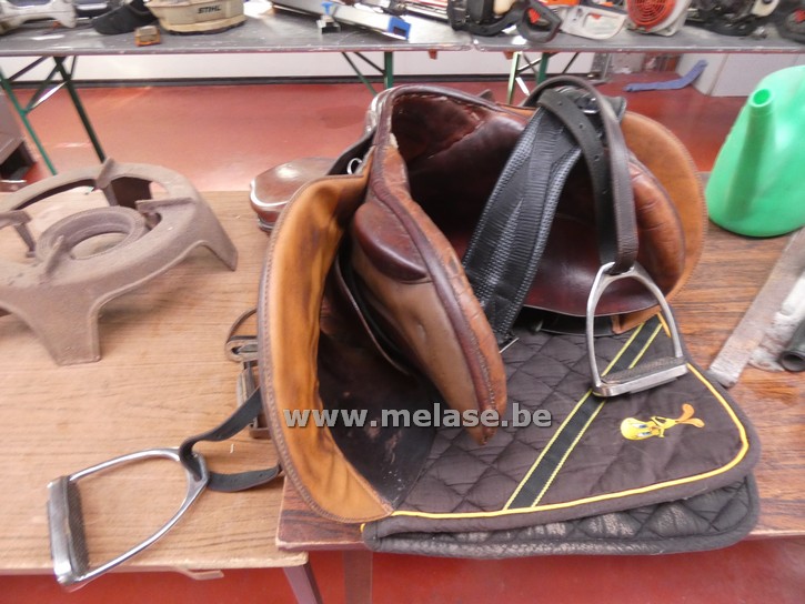 Paardenzadel "Stubben"