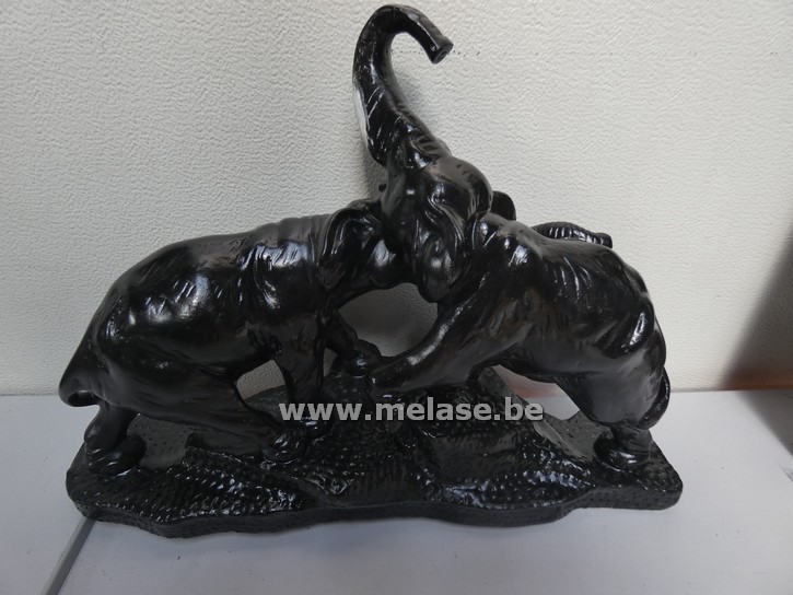 Beeld "zwarte olifanten"