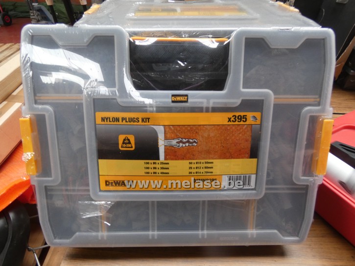 Koffertje nylon pluggen "DeWalt"
