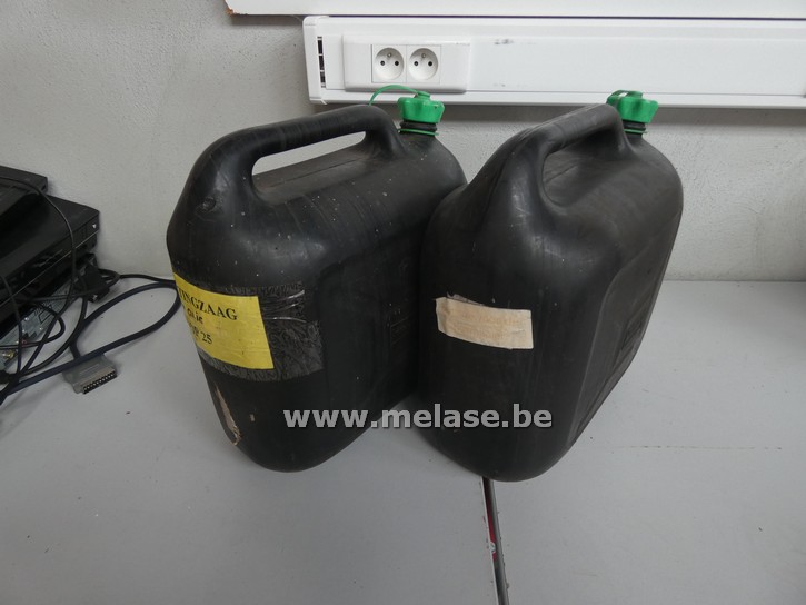 Jerrycan "zwart PVC"