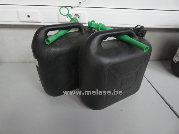 Jerrycan "zwart PVC"