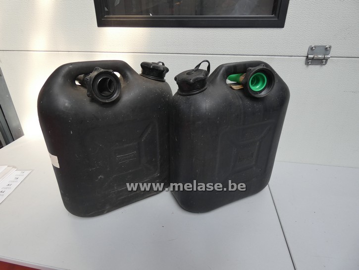 Jerrycan "zwart PVC"