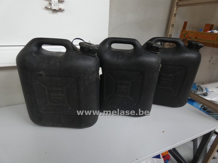 Jerrycan "zwart PVC"