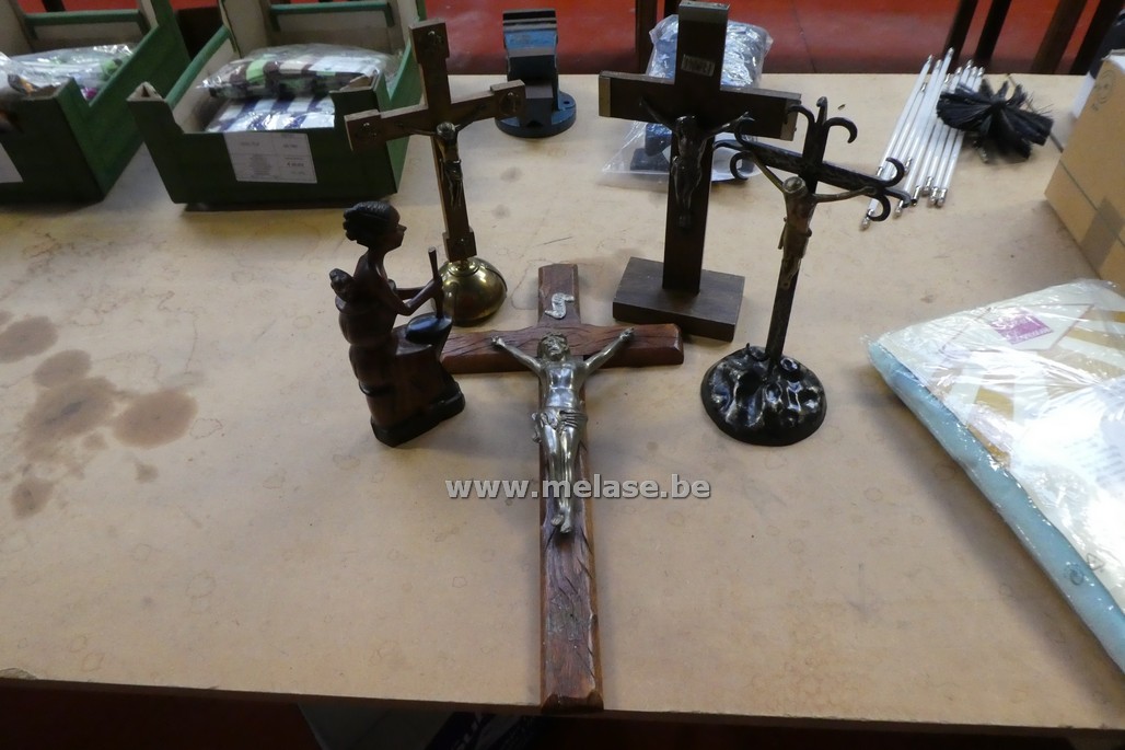 Decoratievaria "kruisbeelden"