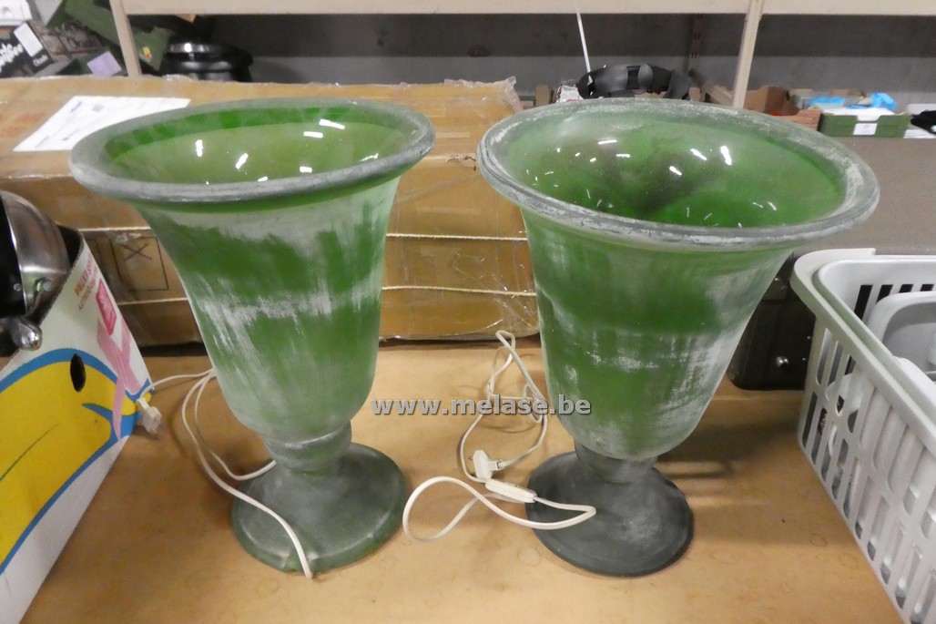Groene decovazen met verlichting
