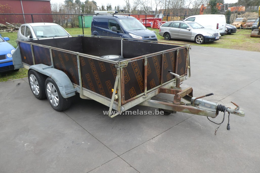 Dubbelas aanhangwagen 