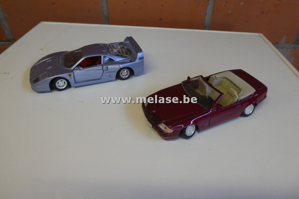 Miniatuur auto's "Mercedes 500SL - Ferrari F40"