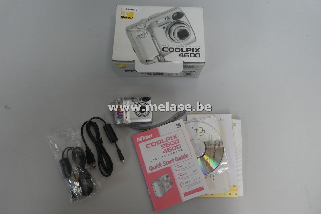 Fotocamera "Nikon Coolpix 4600"
