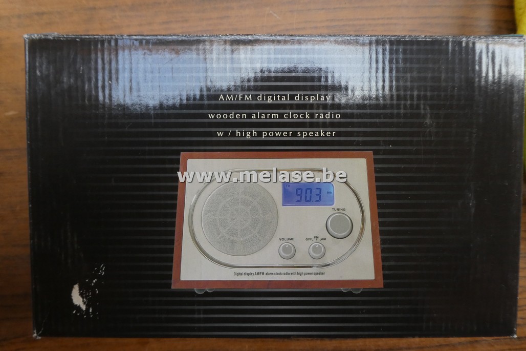 Wekkerradio "AM/FM Wooden radio"