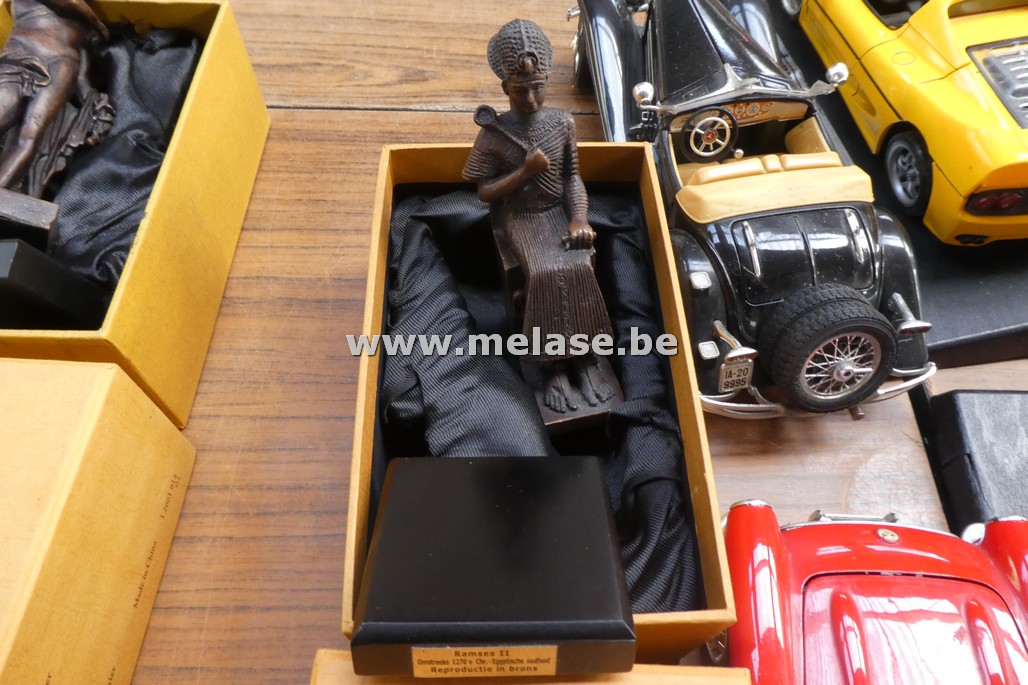 Bronzen beeldje "Ramses II 1270 voor Christus"