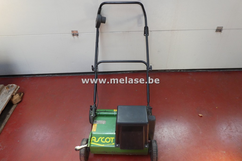 Verticuteermachine "Ascot Verticut"