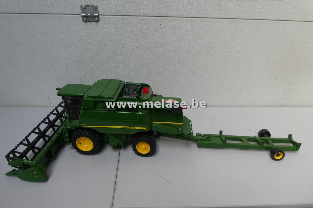 Miniatuurtractor "hooiwinder John Deere"