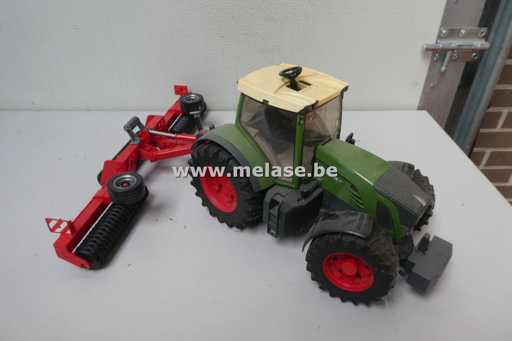 Miniatuurtractor "Fendt 936"